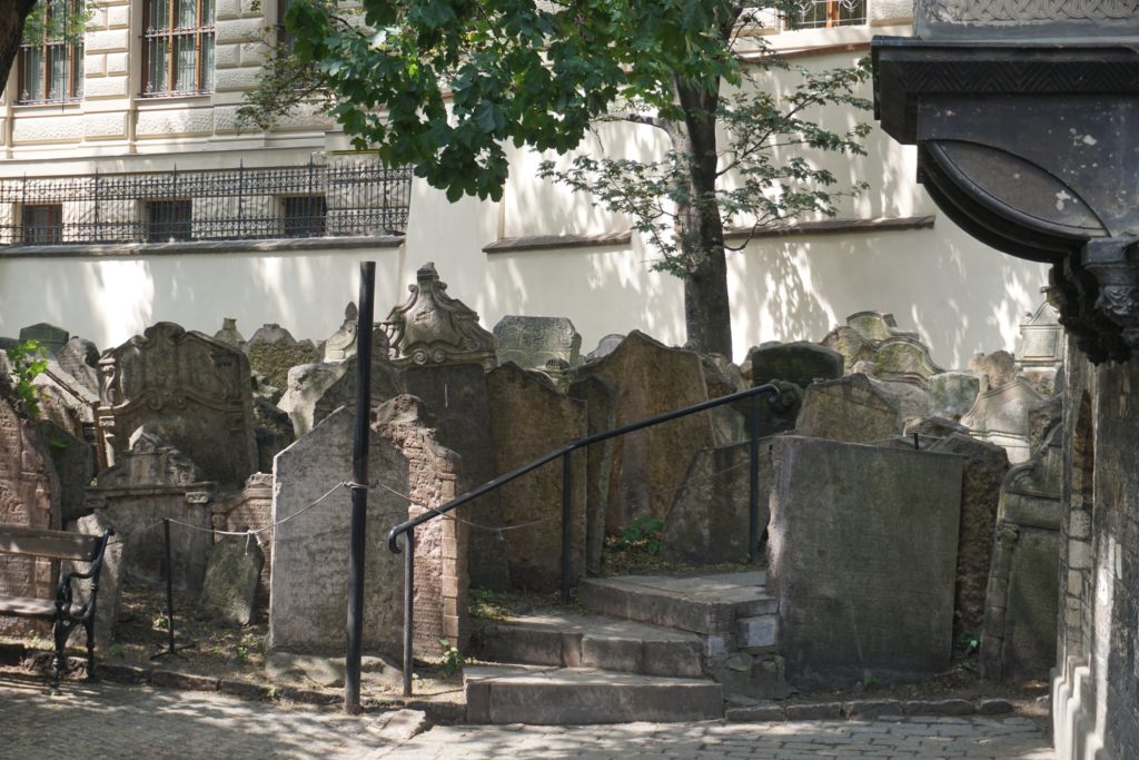 old jewish cemetery prague