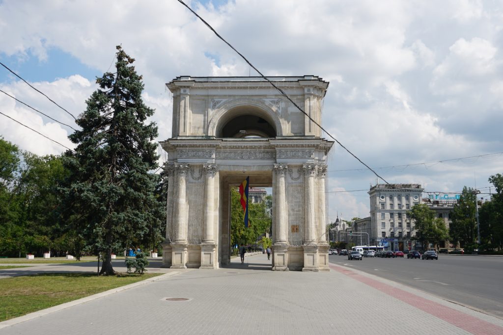 arc de triomphe chisinau