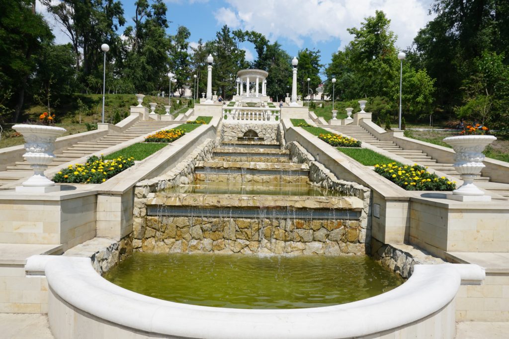 fountain moldova chisinau