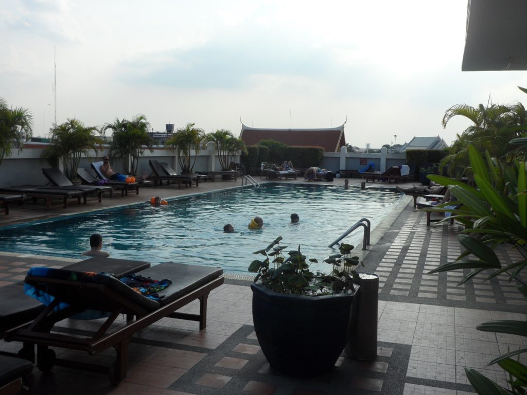 piscine auberge de jeunesse bangkok