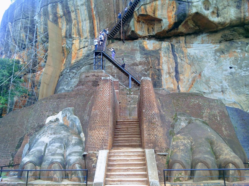 lion gate sigiriya