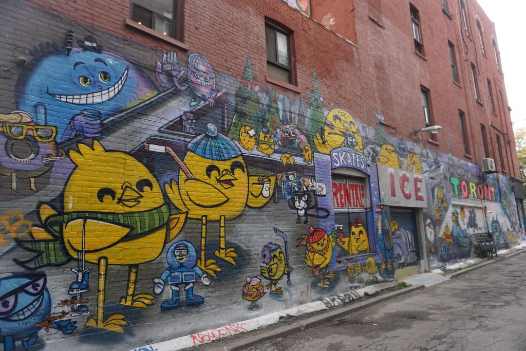 graffiti alley toronto