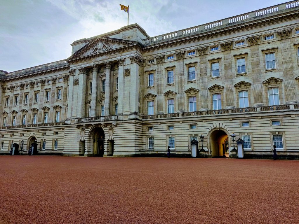 buckingham palace london