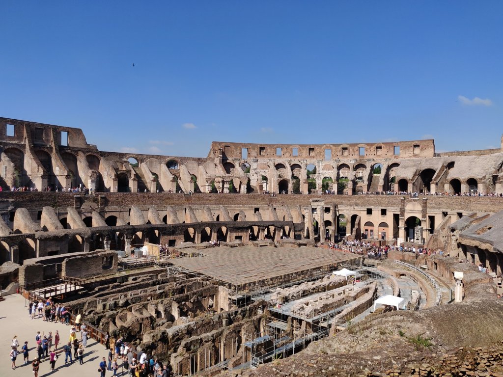 interieur colisée rome